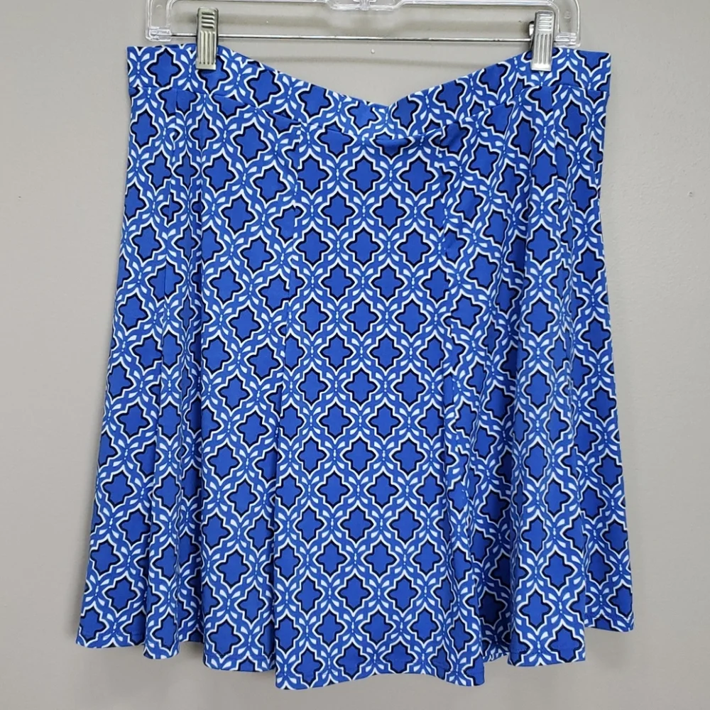 Susan Graver Blue and White Patterned Skirt - Picture 1 of 6
